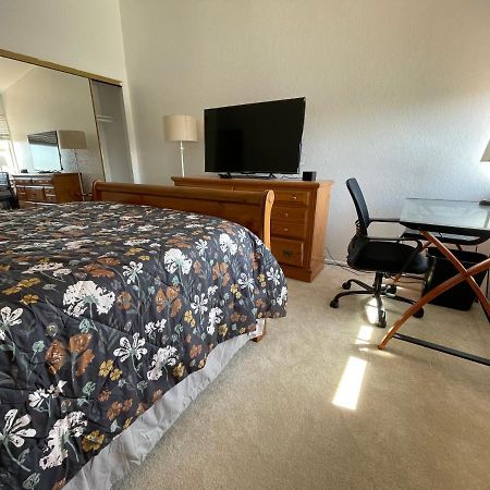 Ploy Lägenhet Monterey Park Exteriör bild